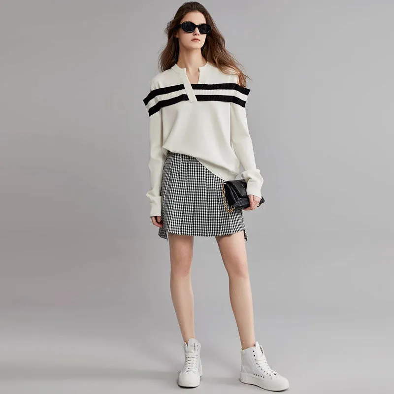 Chic V Neck Black and White Striped Cold Shoulder Long Sleeve Rib Knit Sweater
