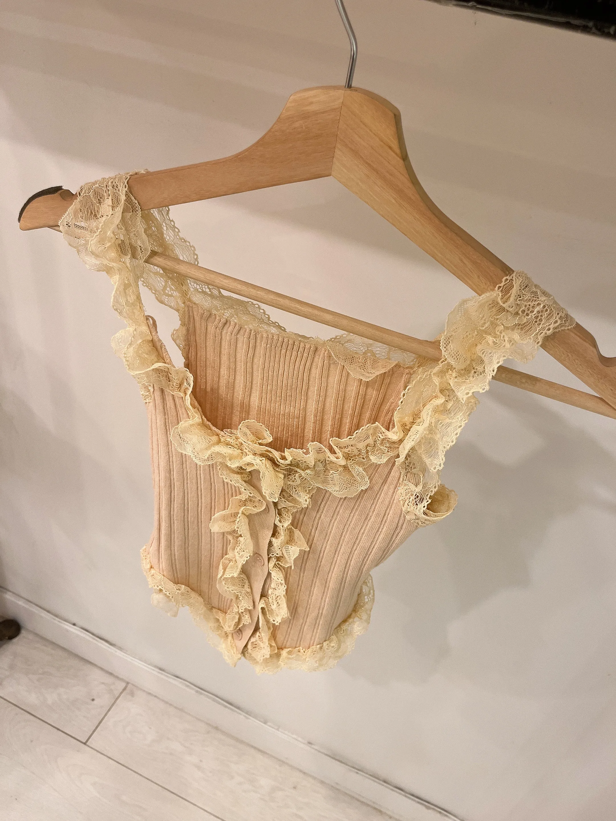PEPPER Lace knit top