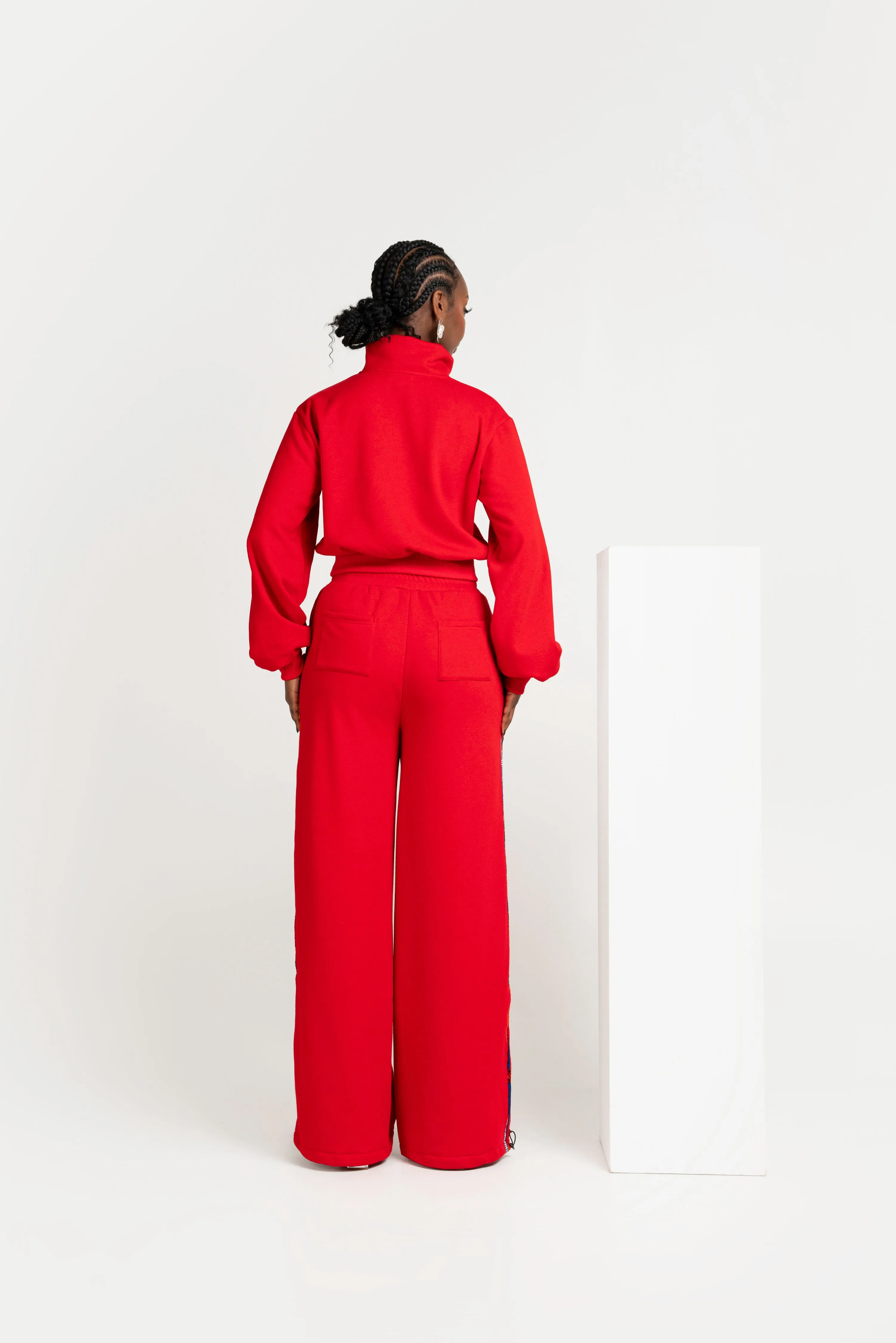 RED QUEEN Pullover JOGGER Set