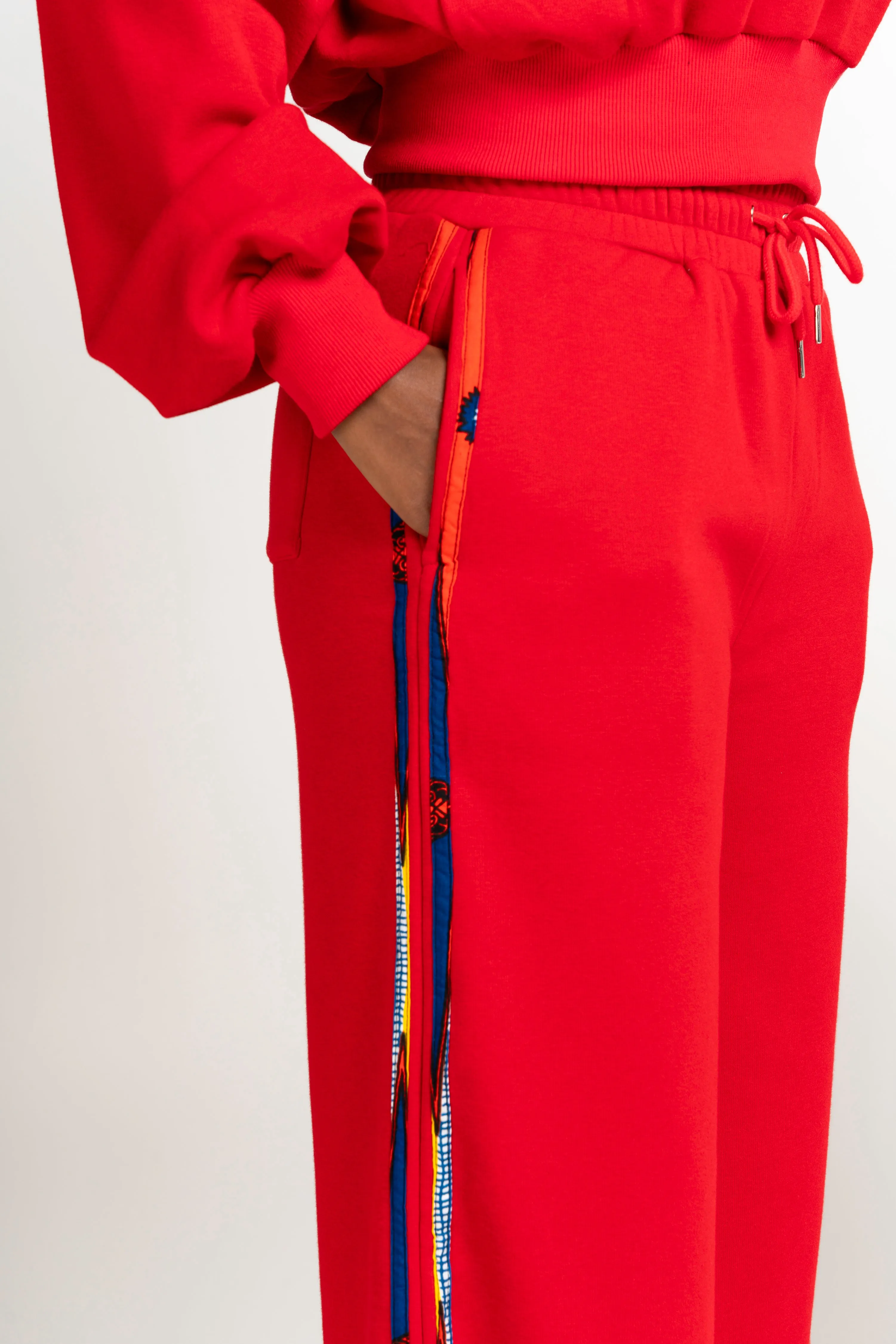 RED QUEEN Pullover JOGGER Set